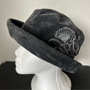 Fredrikson Finland Floral Embroidered Grey Velvet Women’s Hat Size 56 Boho 90s